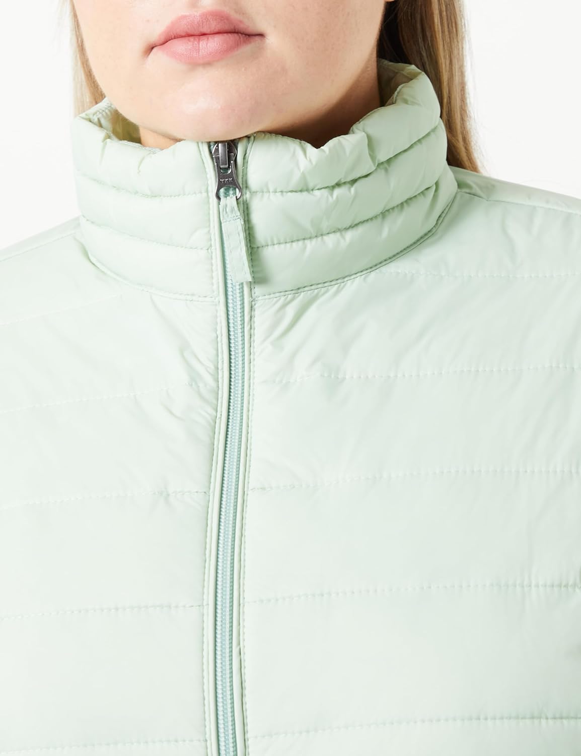 Amazon Essentials Women's Lightweight Long-Sleeve Water-Resistant Packable Puffer Jacket (Available in Plus Size)