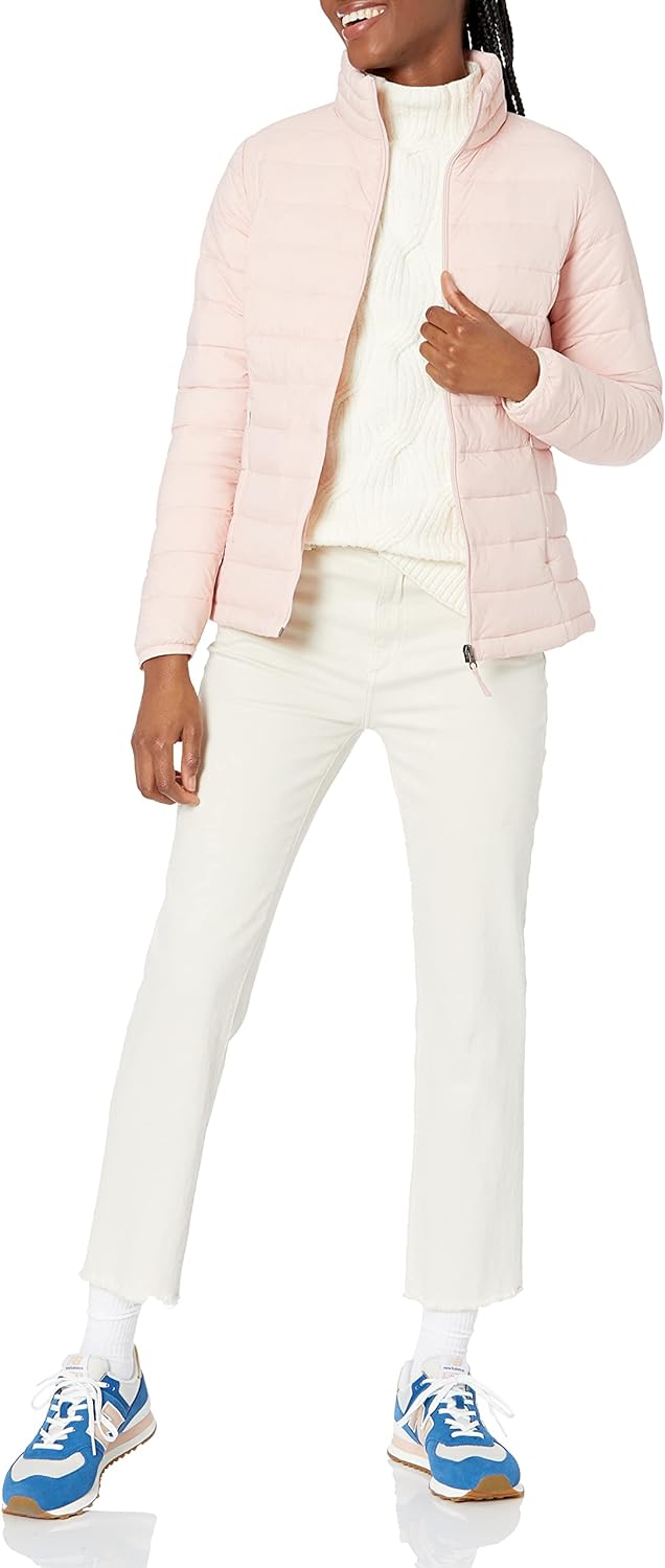 Amazon Essentials Women's Lightweight Long-Sleeve Water-Resistant Packable Puffer Jacket (Available in Plus Size)