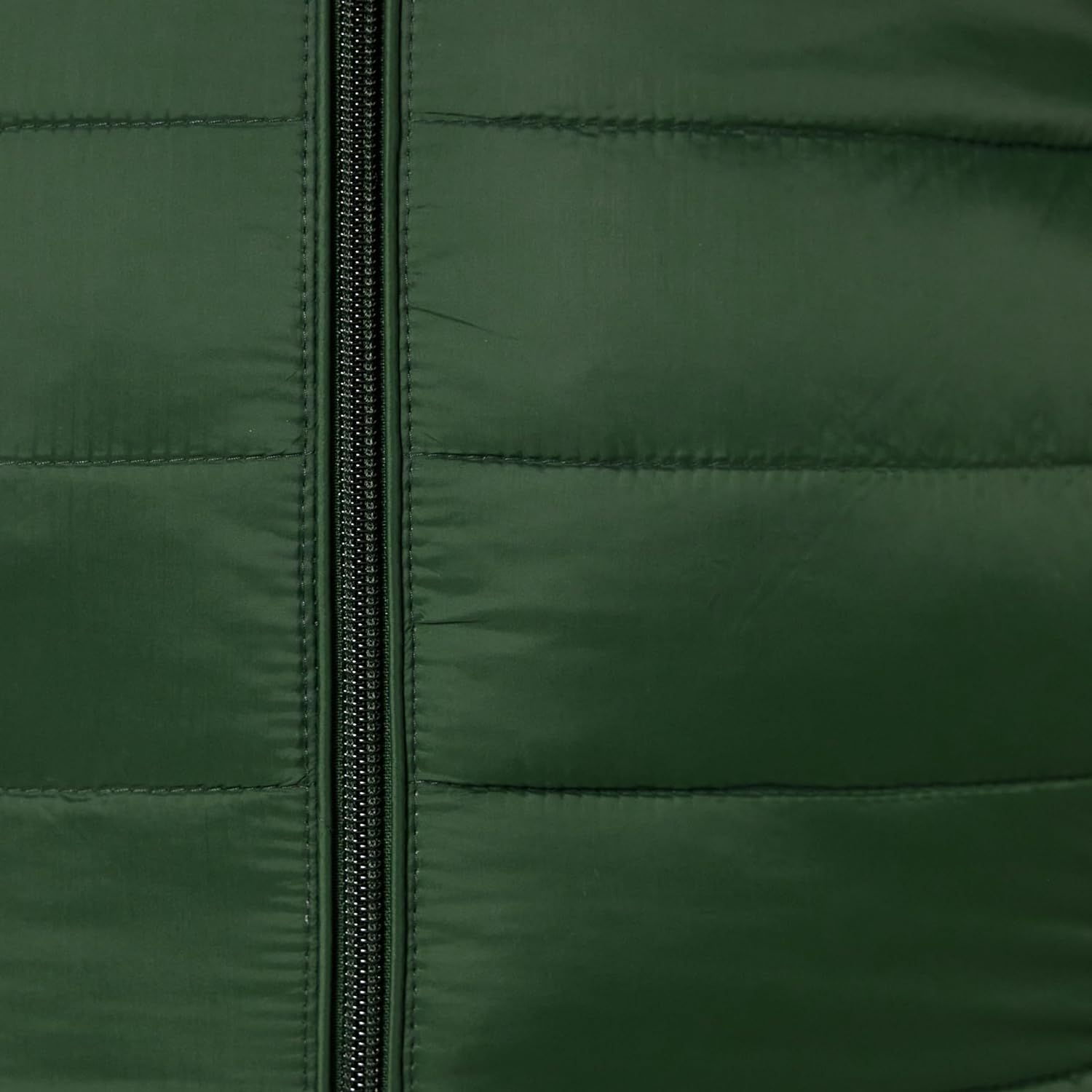 Amazon Essentials Women's Lightweight Long-Sleeve Water-Resistant Packable Puffer Jacket (Available in Plus Size)