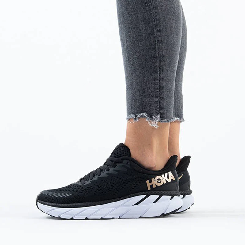 (WMNS) Clifton 7 'Black Gold' 1110509-BBRNZ