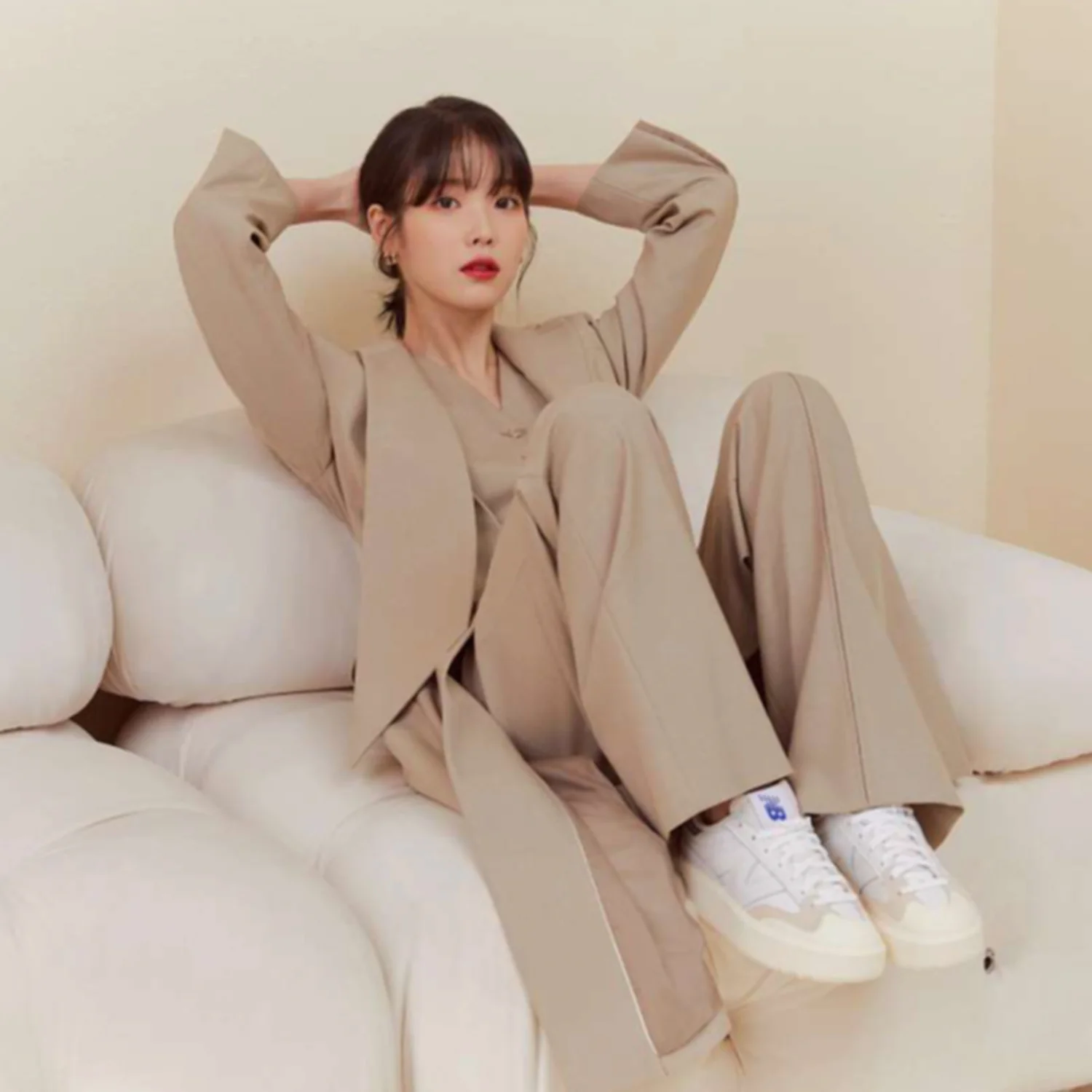 302 'White Reflection' CT302OA