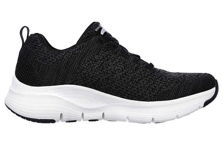 (WMNS) Arch Fit-Infinite Adventure 'Black White' 149058-BKW
