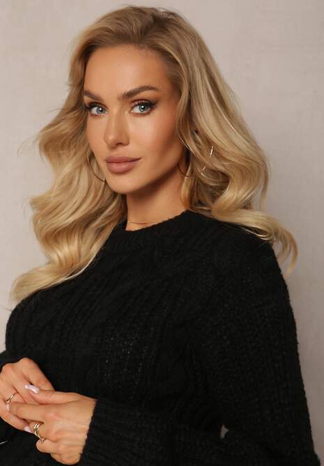 Czarny Sweter w Warkoczykowy Splot Uradi