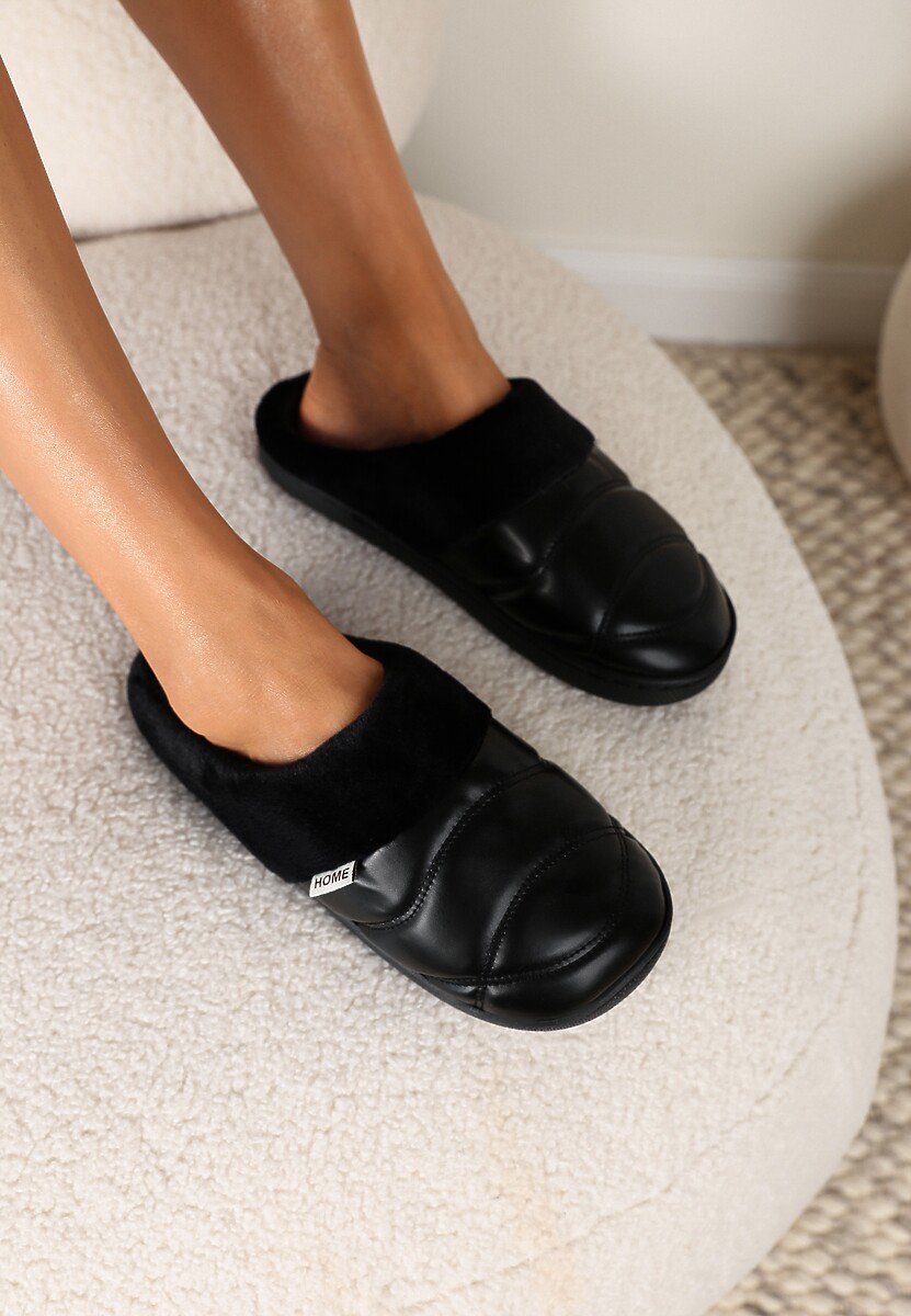 Czarne Kapcie Vices na Płaskiej Podeszwie z Futerkiem i Pikowaniem Equaravia