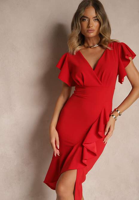 Czerwona Kopertowa Sukienka z Trójkątnym Dekoltem i Falbankami Holana