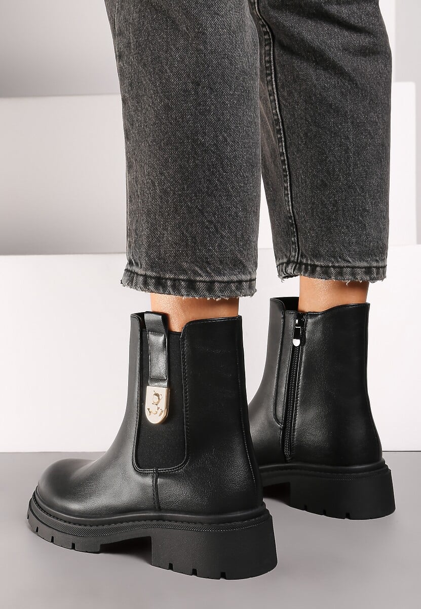 Czarne Botki o Fasonie Sztybletów z Ozdobną Aplikacją na Cholewce Saithra