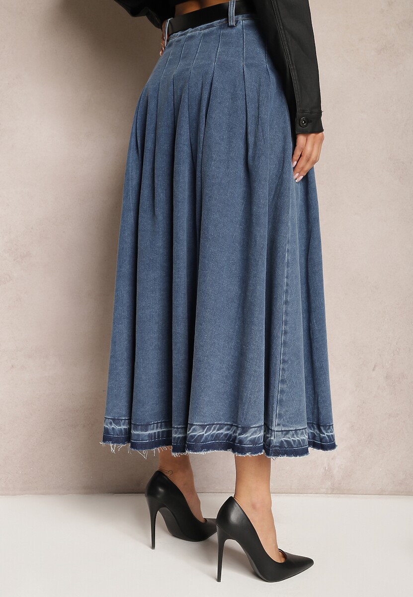 Granatowa Rozkloszowana Spódnica Jeansowa z Paskiem z Klamrą Varnie