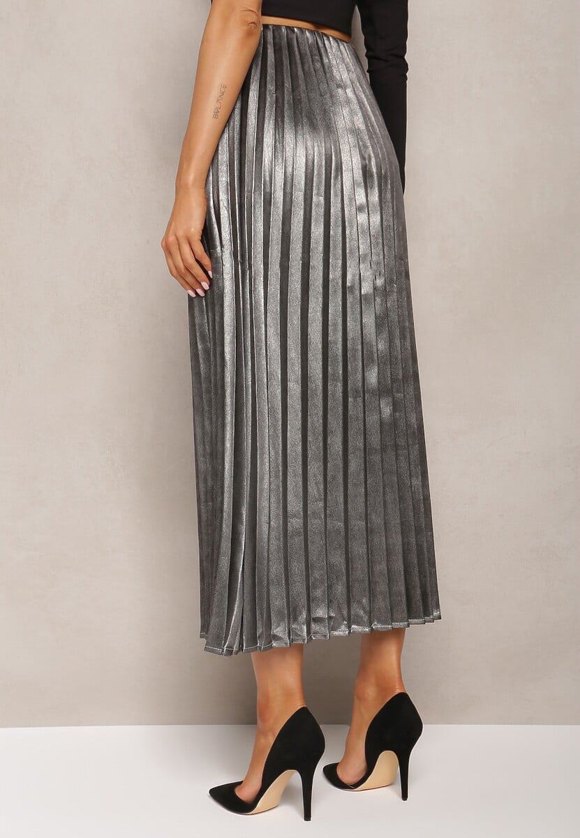 Srebrna Rozkloszowana Spódnica Maxi Zdobiona Plisowaniem i Metaliczną Nicią Dervila