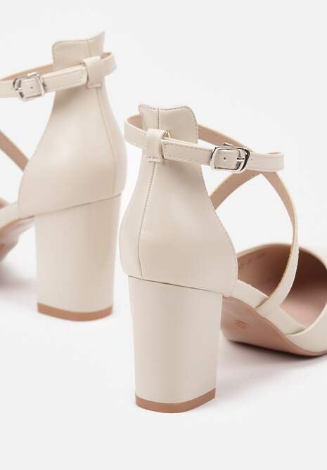 Jasnobeżowe Eleganckie Czółenka z Ozdobnymi Paseczkami na Krzyż z Klamerką Vaitaelle