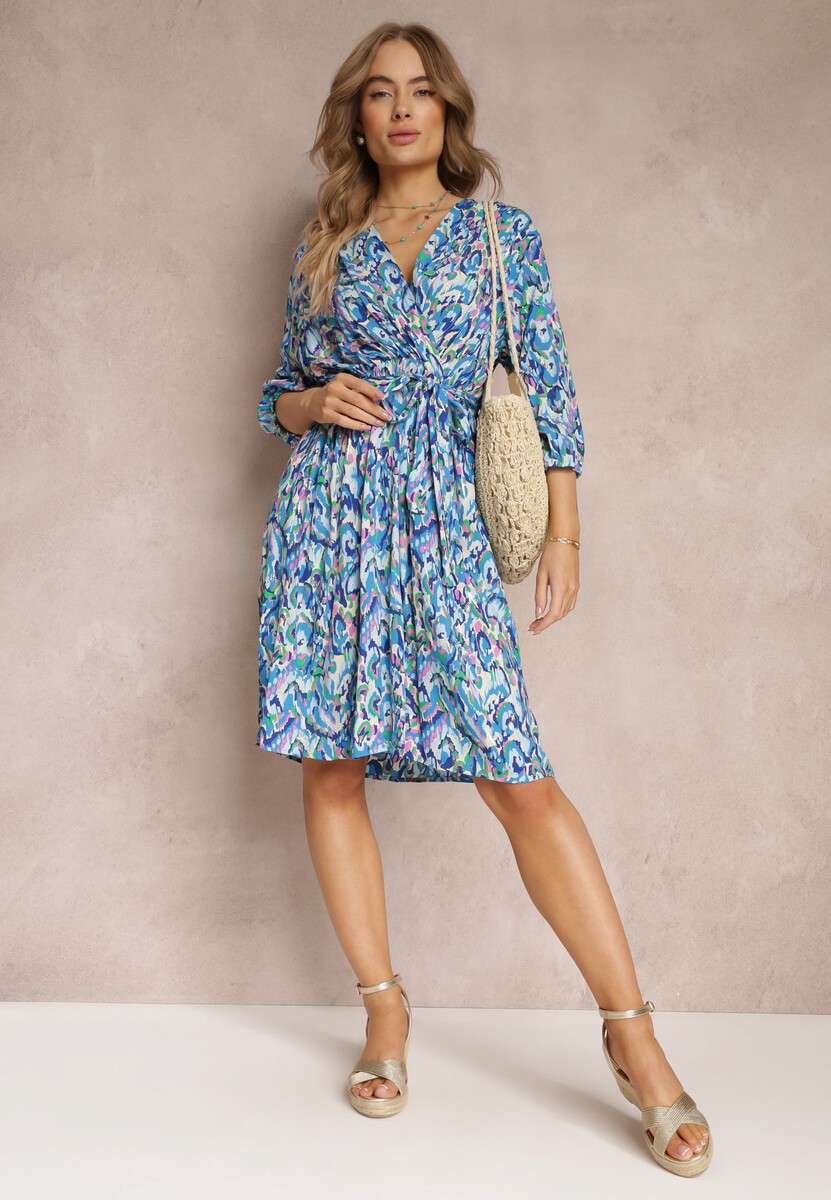 Niebieska Kopertowa Sukienka Midi z Wiązanym Paskiem i Metaliczną Nitką Armellia