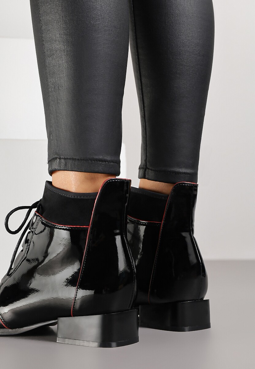 Czarne Lakierowane Botki Vices ze Sznurowaną Cholewką Senilea