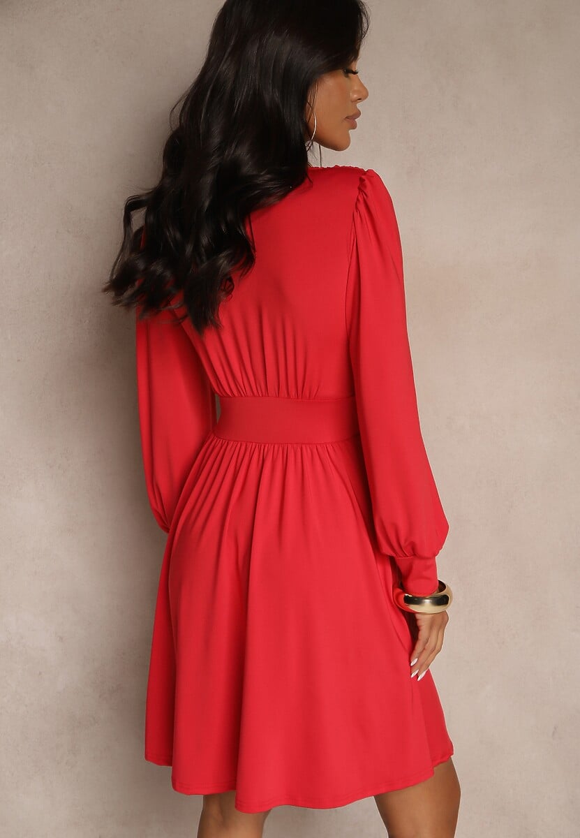 Czerwona Sukienka z Wiskozą o Rozkloszowanym Kroju Selaitea