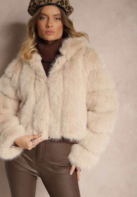 Beżowa Kurtka Futrzana z Kapturem i Pikowanymi Przeszyciami na Rękawach Parisha