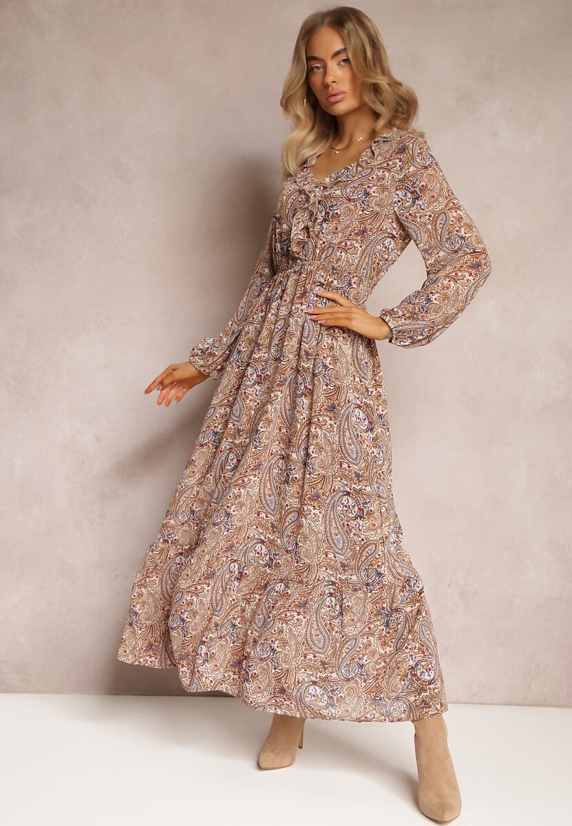 Brązowo-Beżowa Sukienka z Falbanką przy Dekolcie w Ornamentalny Wzór Mana