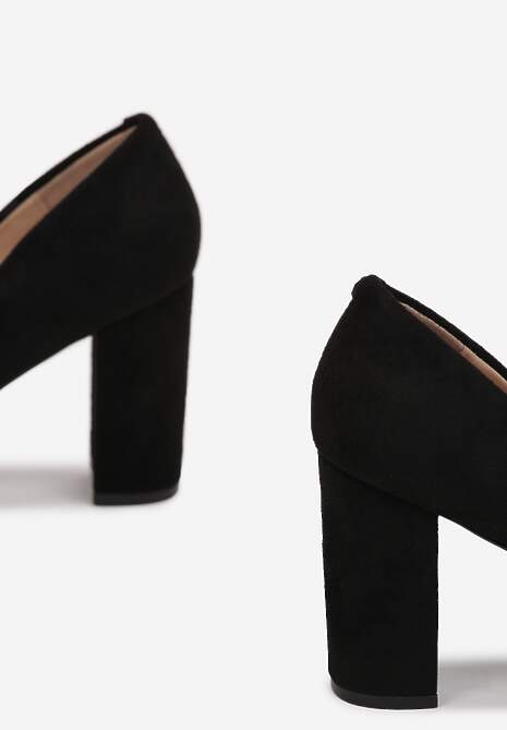 Czarne Czółenka Achaia