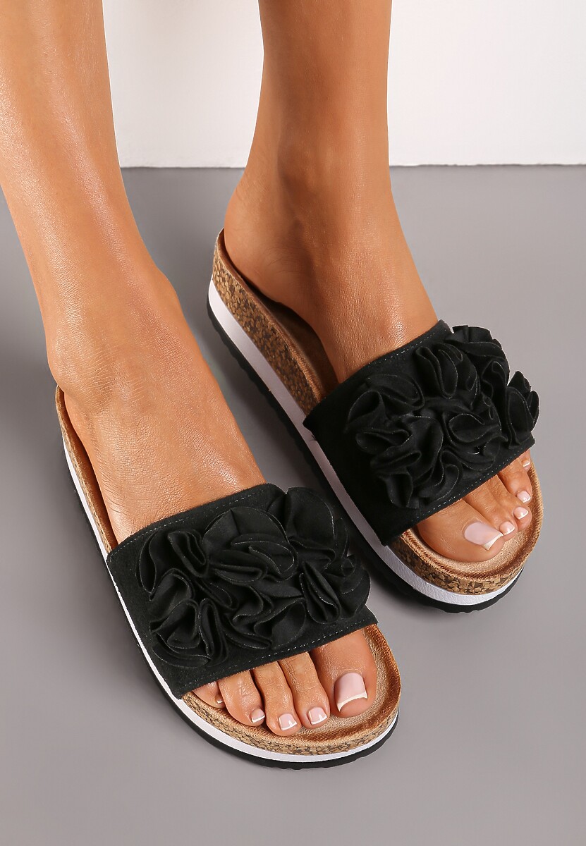 Czarne Klapki na Korkowej Grubej Podeszwie z Naszytą Aplikacją na Froncie Dirua