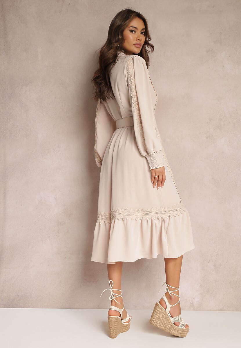Beżowa Koszulowa Sukienka Midi z Koronką i Paskiem z Klamrą Tocotte