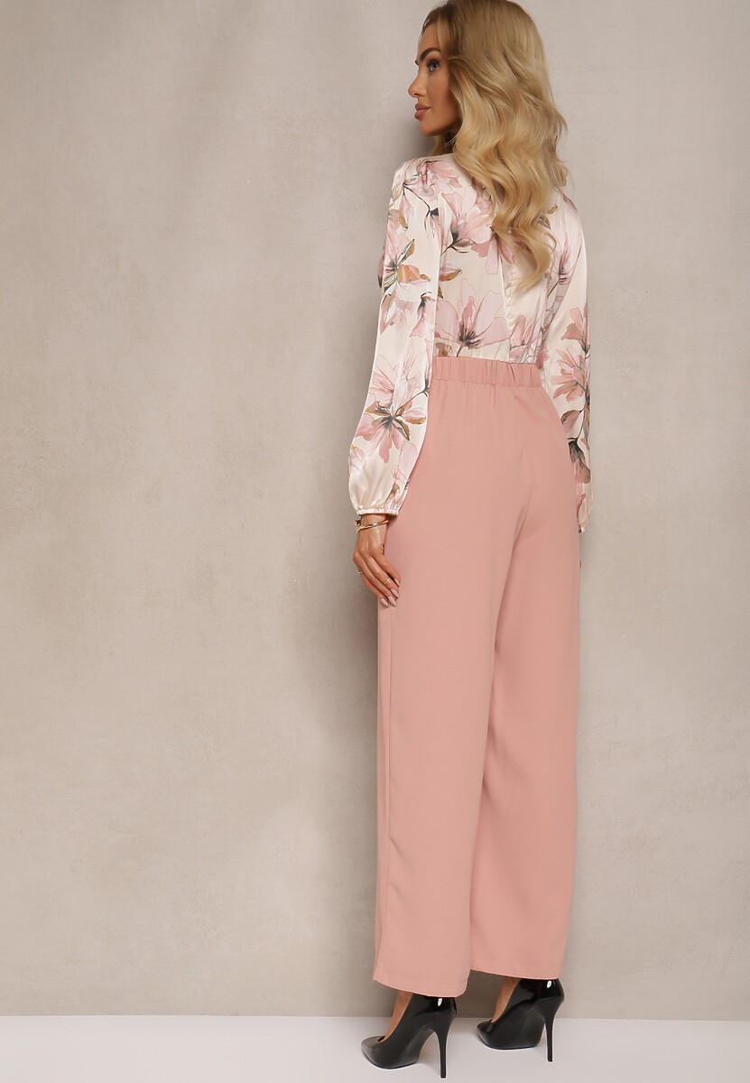 Różowy Kwiatowy Kombinezon z Kopertowym Dekoltem z Paskiem i Szerokimi Nogawkami Vinia