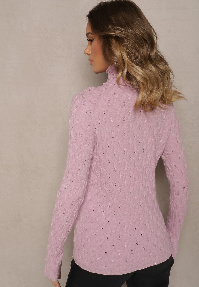 Jasnofioletowy Golf z Wiskozą w Tłoczony Wzór Przeszyty Metaliczną Nitką Neldora