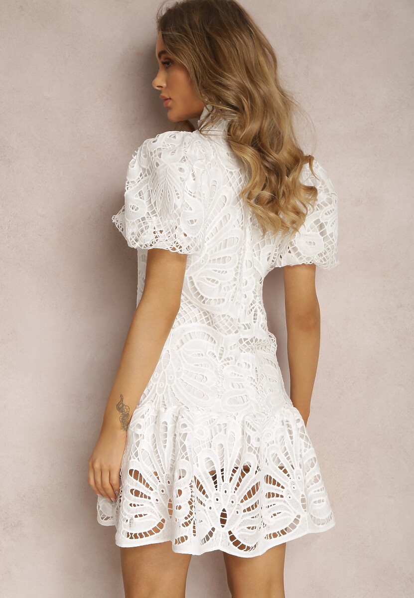 Biała Sukienka Amathinna