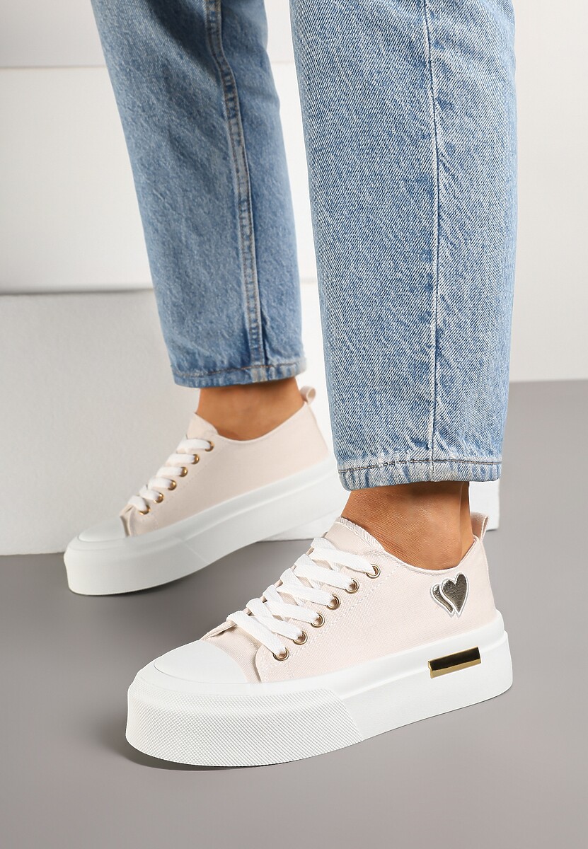 Beżowe Trampki na Platformie z Metalicznymi Sercami Florvila