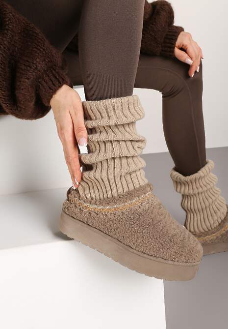 Ciemnobeżowe Kapcie na Platformie z Ozdobną Lamówką Topora