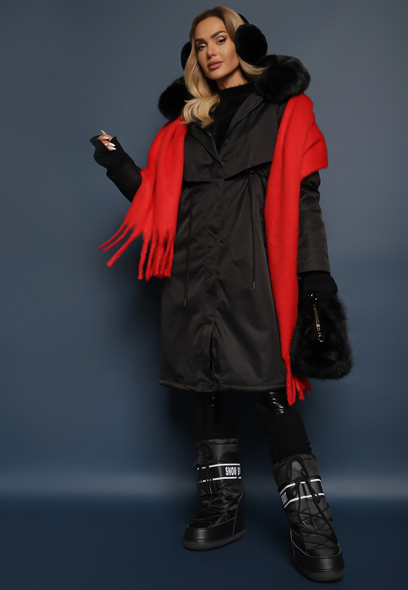 Czarna Kurtka Płaszcz ze Ściągaczem i Kapturem z Ozdobnym Futerkiem Livieya