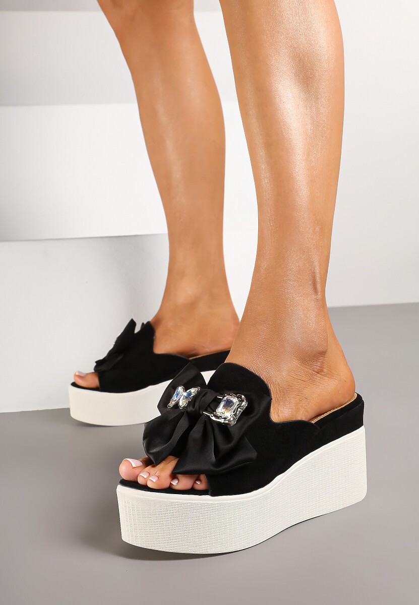 Beżowe Klapki na Koturnie z Kokardą i Cyrkoniami Danirith