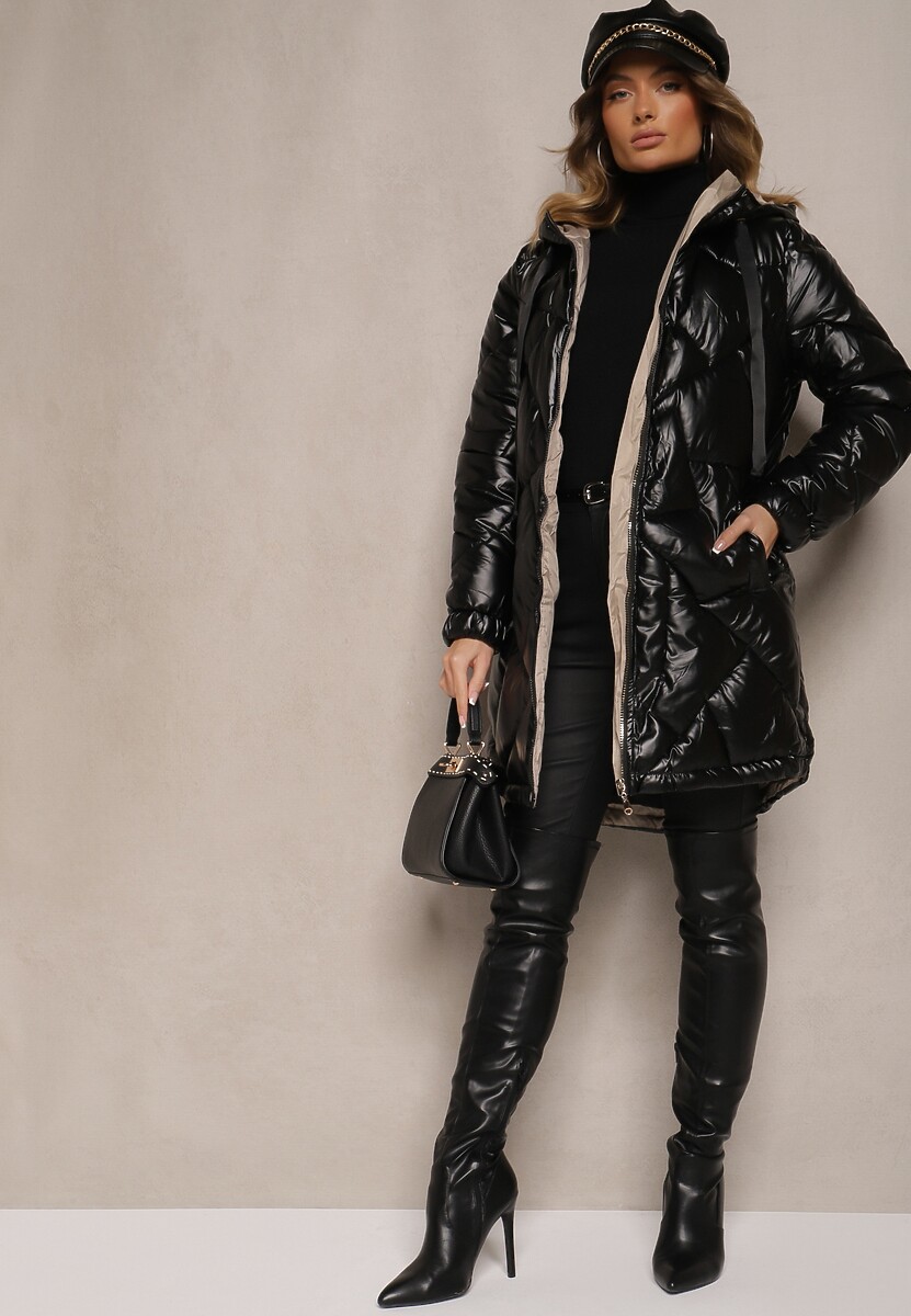 Czarna Kurtka Pikowana o Długim Kroju z Kapturem Ozdobiona Sznurkami Polezi