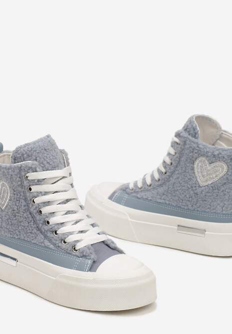 Niebieskie Futerkowe Trampki na Platformie z Ozdobną Naszywką w Kształcie Serca Aelinna