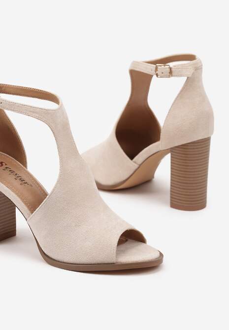 Beżowe Sandały na Obcasie Typu Słupek ze Szpiczastym Noskiem i Sprzączką Danowinn