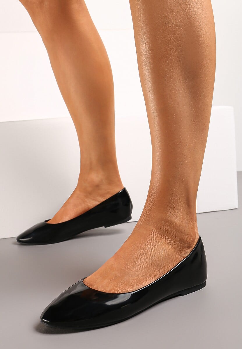 Czarne Balerinki z Lakierowanym Połyskiem i Wkładką ze Skóry Naturalnej Taqua