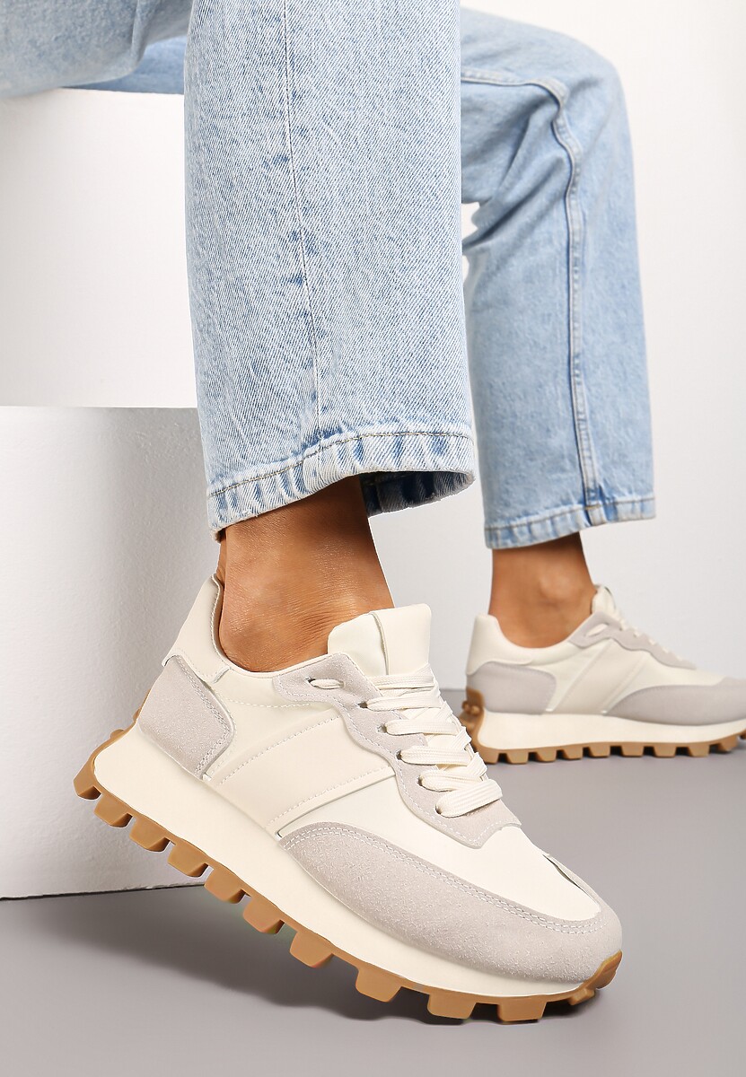 Beżowe Sznurowane Sneakersy na Podeszwie z Bieżnikiem Ozdobione Przeszyciami Flipa