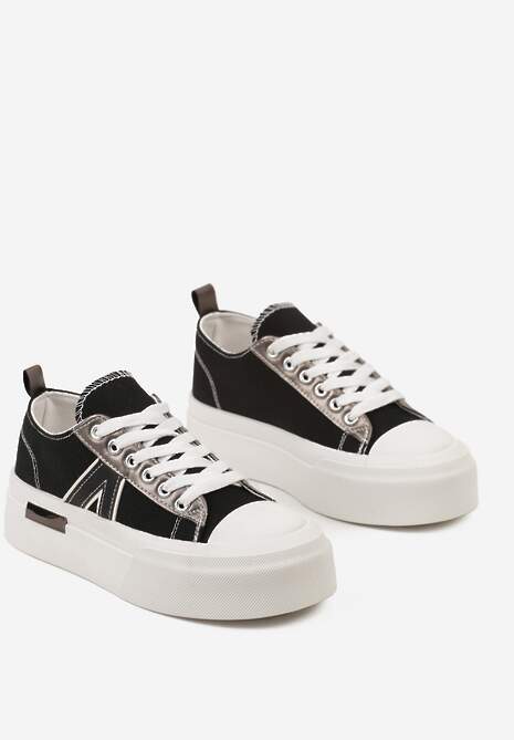 Czarne Trampki na Grubej Podeszwie Sznurowane Peonema