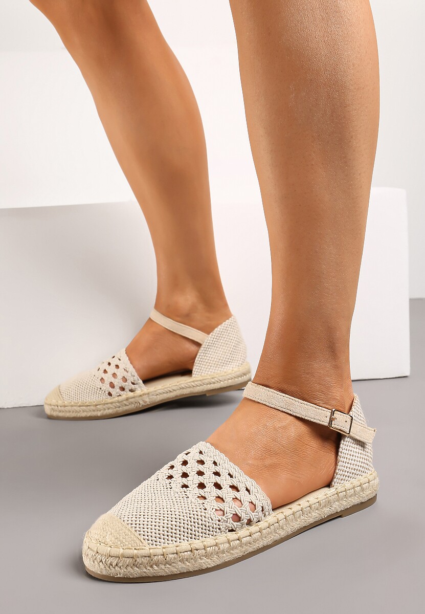 Beżowe Espadryle z Plecionki z Ażurowym Wykończeniem i Sprzączką Assames