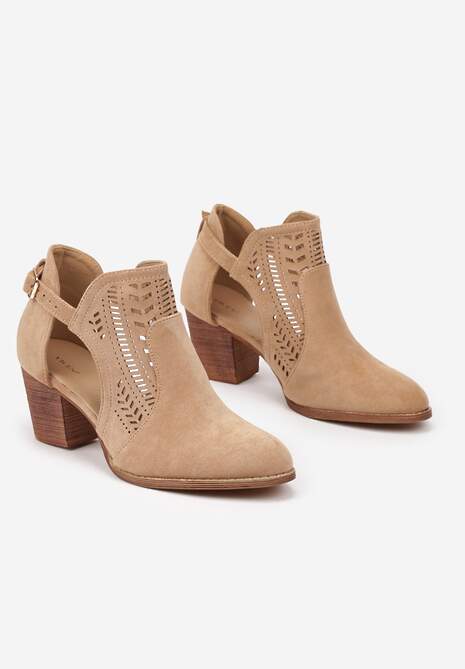 Ciemnobeżowe Ażurowe Botki Vices na Słupku w Stylu Kowbojek Ozdobione Wycięciem Isfedi