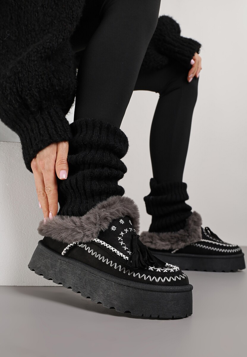 Czarne Śniegowce na Platformie Ozdobione Frędzlami i Haftem Ezivelle