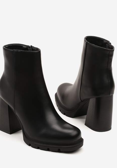 Czarne Botki na Platformie z Tłoczeniem i Stożku Latamea