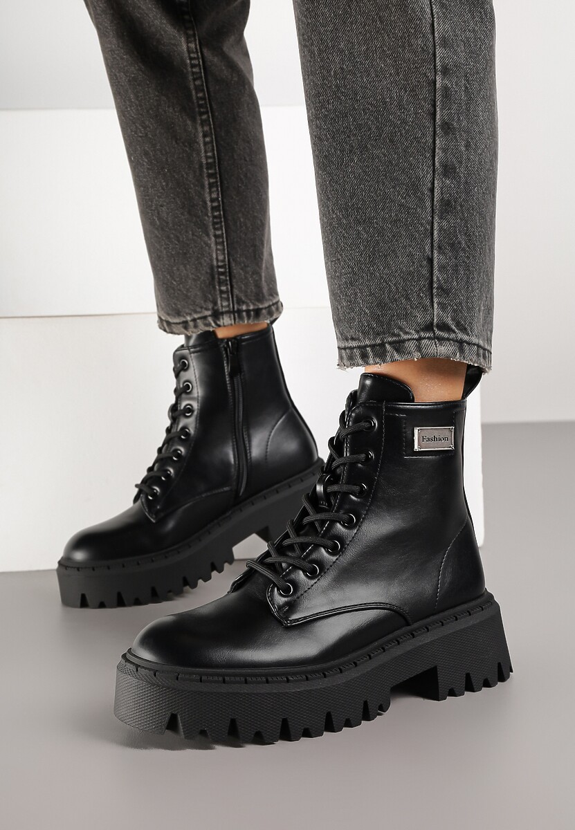 Czarne Botki Workery w Stylu Basic z Aplikacją przy Cholewce Azelda