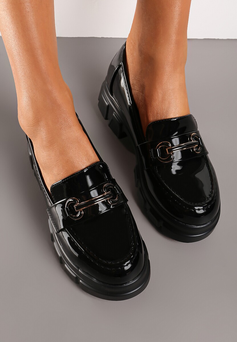 Czarne Lakierowane Mokasyny Loafersy na Grubej Podeszwie z Ozdobną Klamrą Lambra