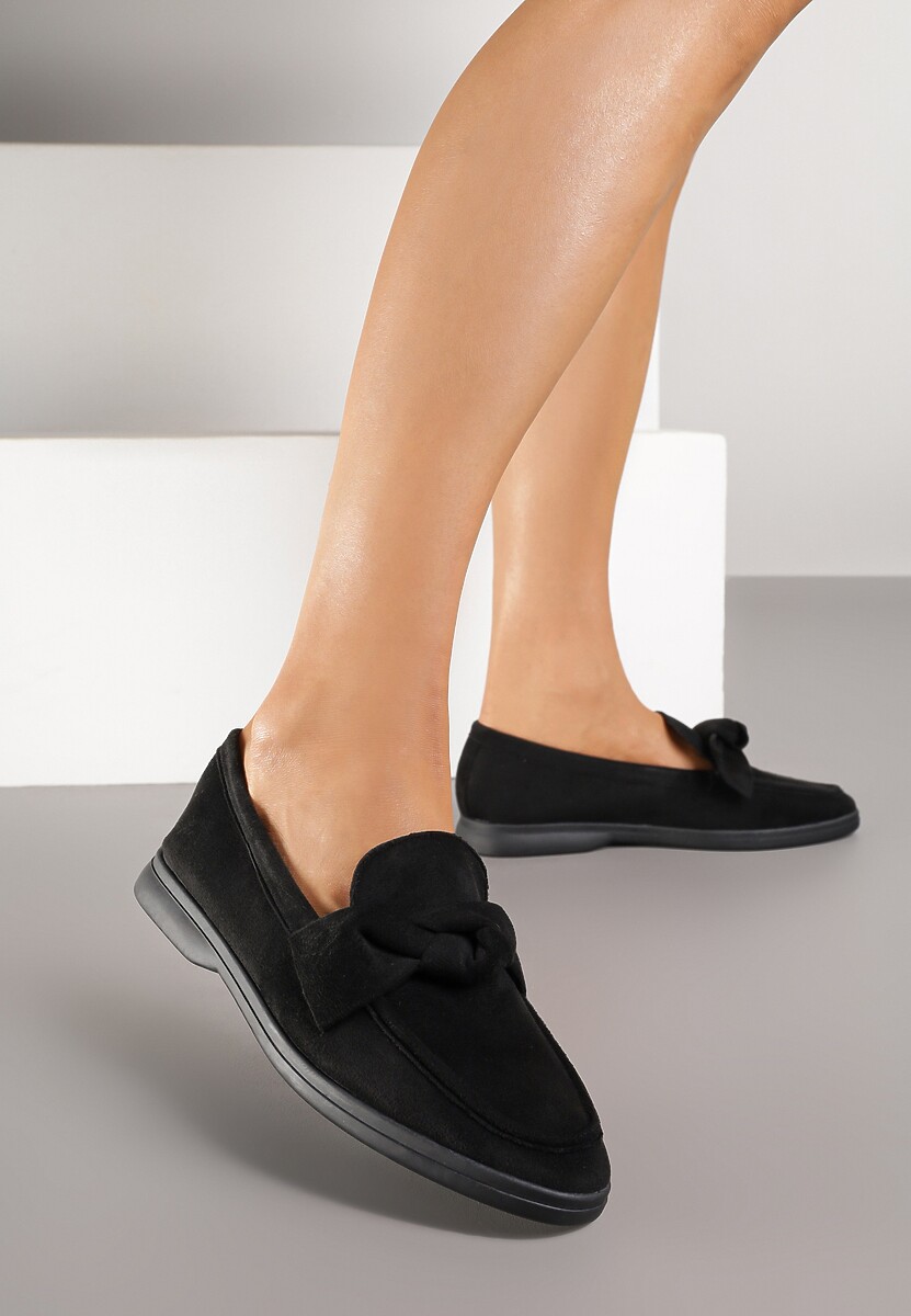 Czarne Mokasyny z Aplikacją Kokardek Tulavira