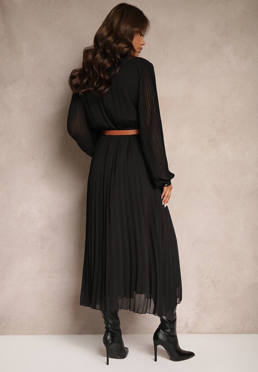 Czarna Koszulowa Sukienka z Plisami i Dodatkowym Paskiem Miarosea