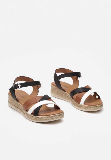 Czarne Sandały na Plecionym Koturnie z Przeplatanymi Paskami Przy Nosku Neliard
