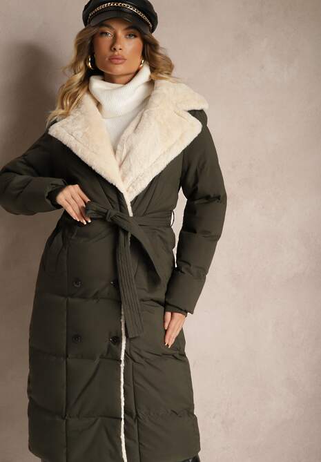 Ciemnozielona Dwurzędowa Kurtka z Pikowanym Przeszyciem i Paskiem Zdobiona Futrzanym Kołnierzem Miririna