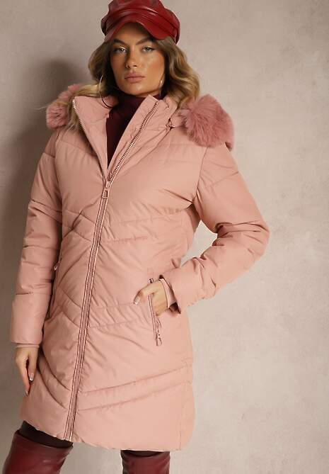 Różowa Zimowa Kurtka z Pikowanymi Przeszyciami i Odpinanym Kapturem z Futrem Jackiala