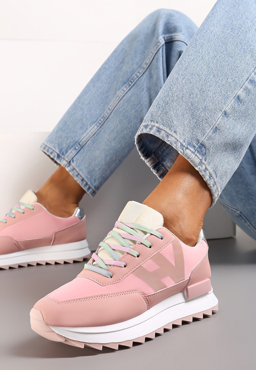 Różowe Sneakersy z Ozdobnym Protektorem na Podeszwie i Metaliczną Wstawką Melisina