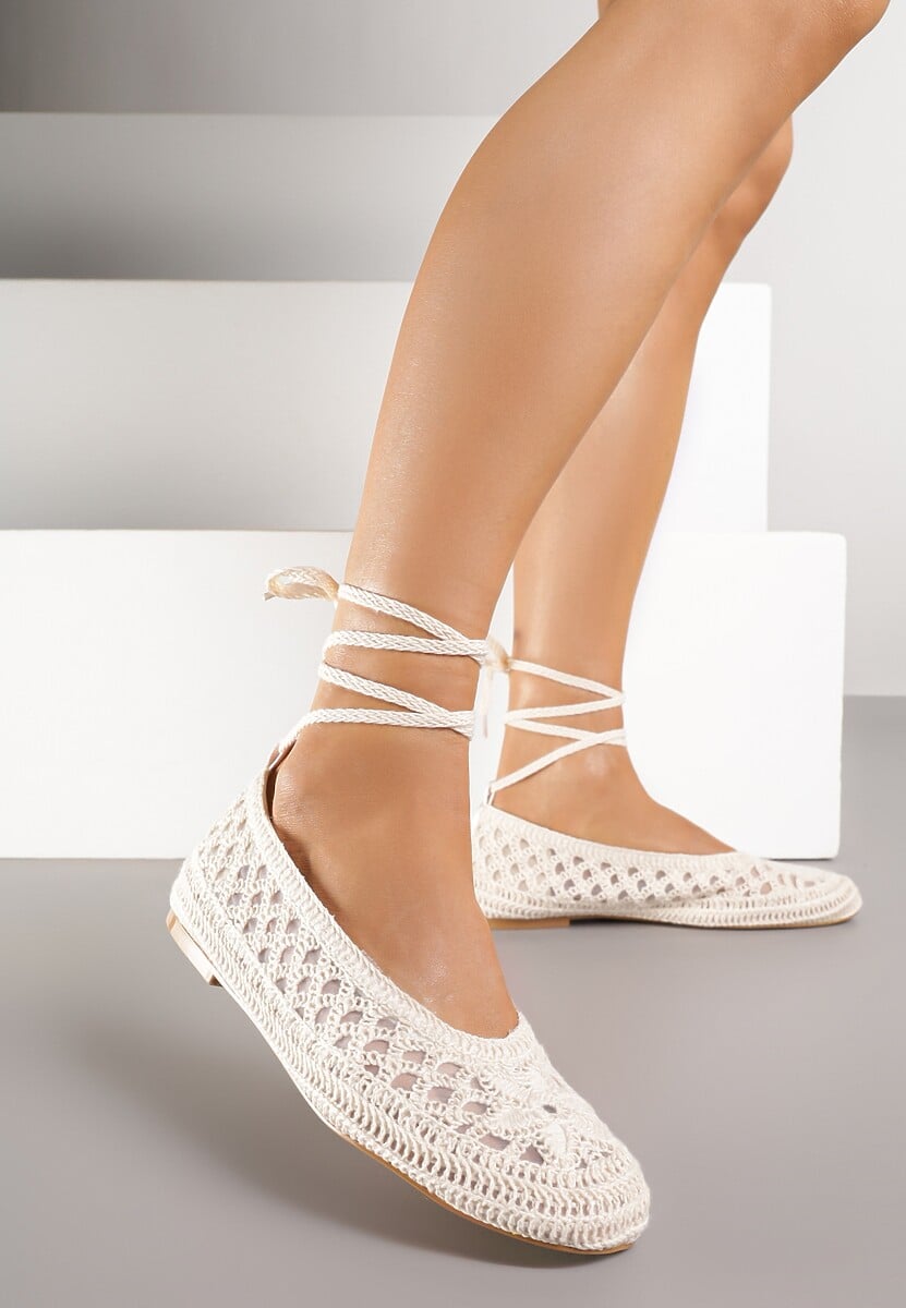 Beżowe Balerinki Vices z Szydełkową Cholewką i Wiązaniem Wokół Kostki Ernelia