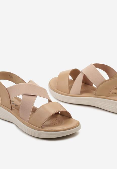 Jasnobrązowe Wsuwane Sandały z Szerokimi Paskami Zaldia