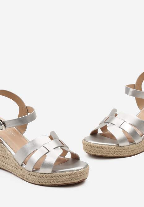 Srebrne Sandały na Koturnie z Przeplatanymi Paseczkami i Plecionką Pearlina