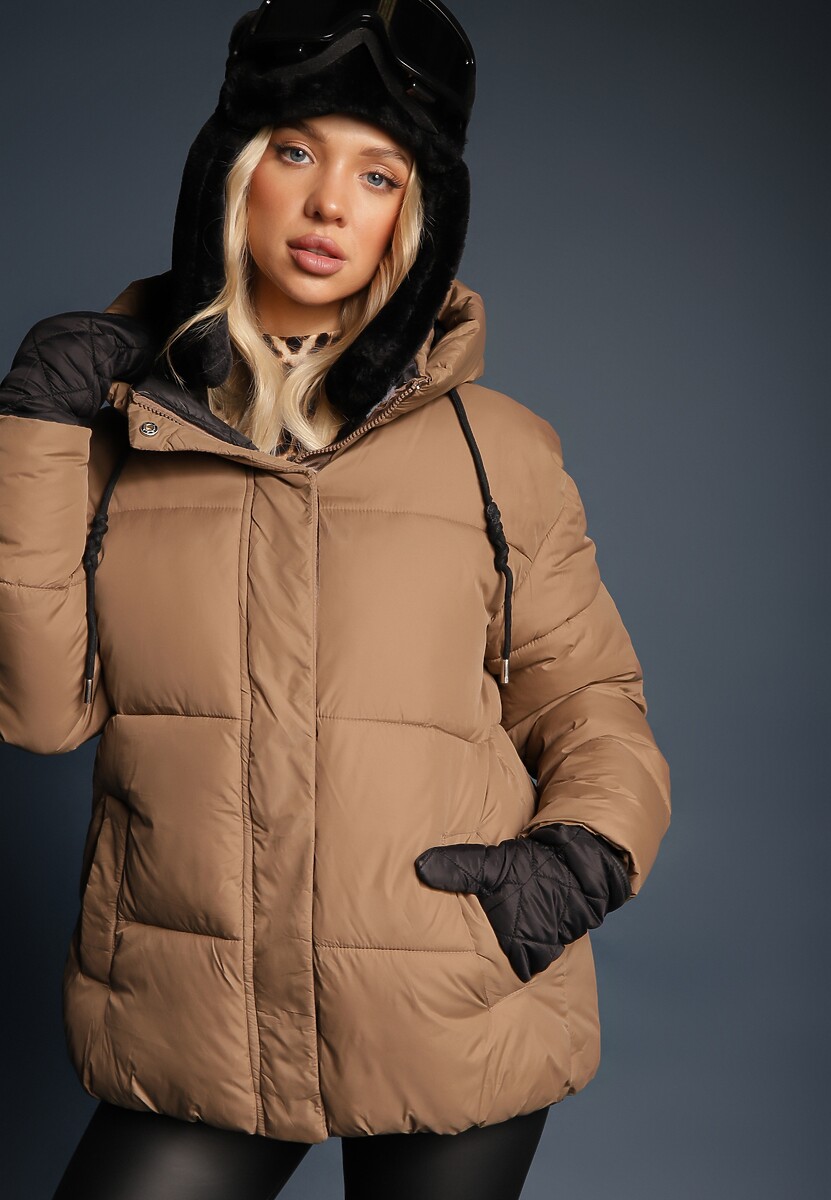 Beżowa Pudełkowa Kurtka z Kapturem i Kieszeniami Zdobiona Pikowanymi Przeszyciami Issenia